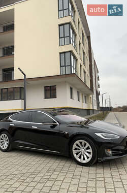 Лифтбек Tesla Model S 2019 в 
