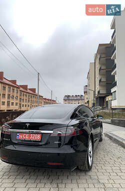 Лифтбек Tesla Model S 2019 в 
