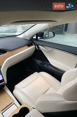 Лифтбек Tesla Model S 2019 в 