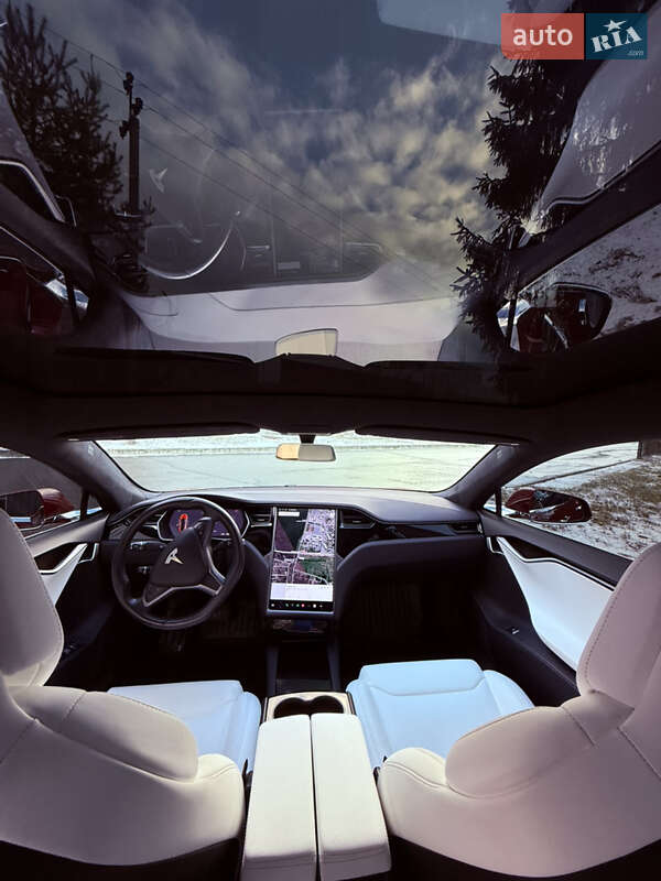 Ліфтбек Tesla Model S 2018 в Харкові