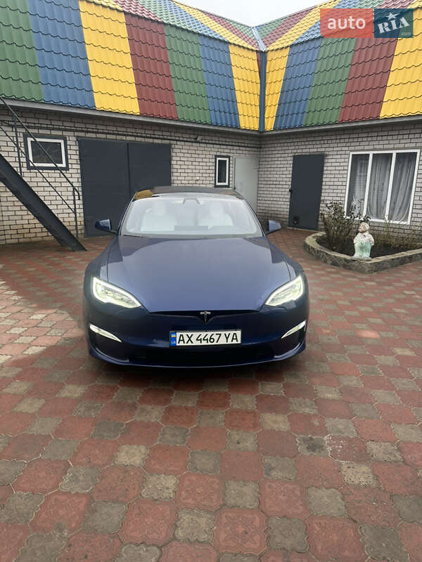 Лифтбек Tesla Model S 2022 в 