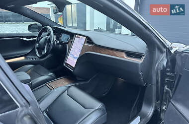 Лифтбек Tesla Model S 2018 в 