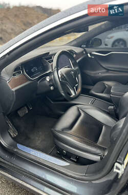 Лифтбек Tesla Model S 2016 в 