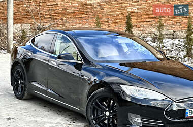 Лифтбек Tesla Model S 2014 в 