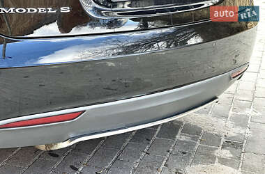 Лифтбек Tesla Model S 2014 в 