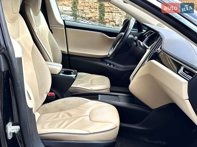 Лифтбек Tesla Model S 2014 в Тернополе фото 37 Лифтбек Tesla Model S 2014 в Тернополе