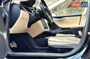 Лифтбек Tesla Model S 2014 в 