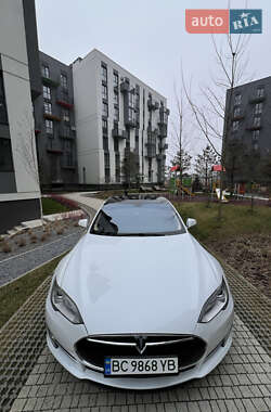 Tesla Model S 2013