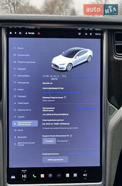 Ліфтбек Tesla Model S 2013 в Пустомитах