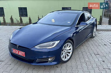 Ліфтбек Tesla Model S 2016 в Луцьку