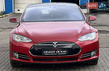 Лифтбек Tesla Model S 2015 в Николаеве