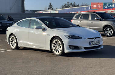 Ліфтбек Tesla Model S 2017 в Рівному