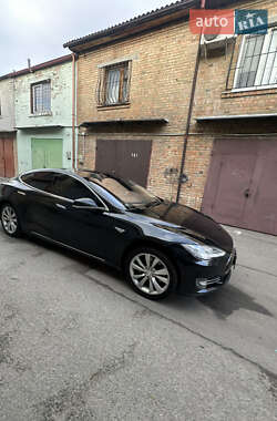 Лифтбек Tesla Model S 2014 в Киеве