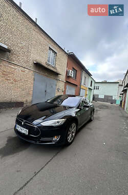 Лифтбек Tesla Model S 2014 в Киеве