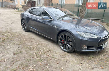 Tesla Model S 2014