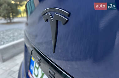 Лифтбек Tesla Model S 2021 в 
