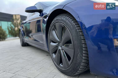 Лифтбек Tesla Model S 2021 в 