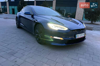 Tesla Model S 2021