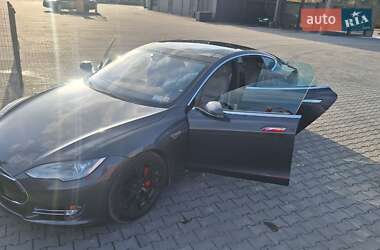 Ліфтбек Tesla Model S 2015 в Зборові