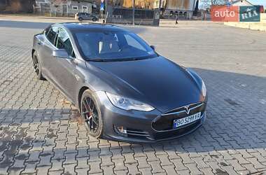 Tesla Model S 2015