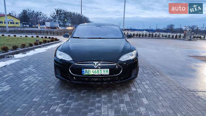 Лифтбек Tesla Model S 2013 в Золочеве