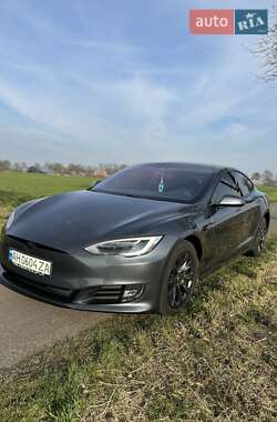 Tesla Model S 2017