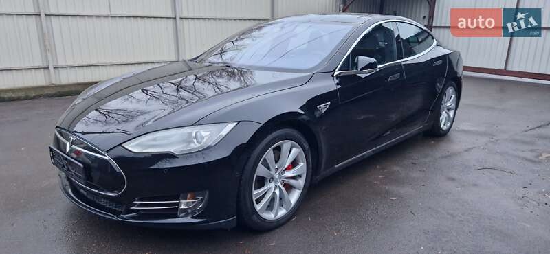 Ліфтбек Tesla Model S 2014 в Києві