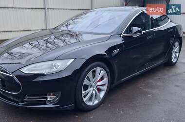 Tesla Model S 2014