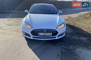 Ліфтбек Tesla Model S 2013 в Пирятині