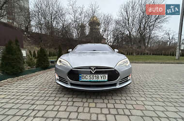 Ліфтбек Tesla Model S 2015 в Львові