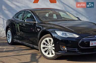Лифтбек Tesla Model S 2014 в 