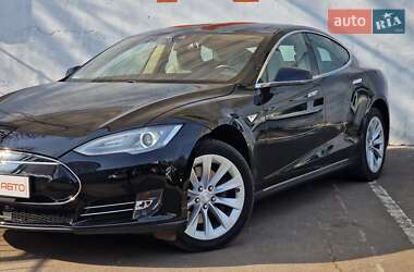 Лифтбек Tesla Model S 2014 в 
