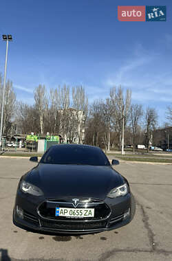 Лифтбек Tesla Model S 2014 в Запорожье