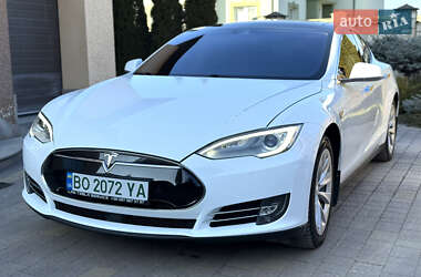 Лифтбек Tesla Model S 2016 в Тернополе