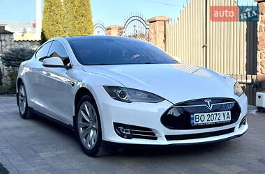 Tesla Model S 2016