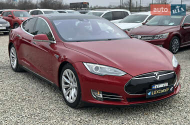Лифтбек Tesla Model S 2016 в 