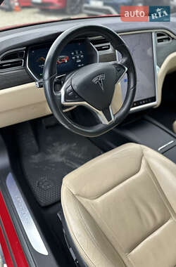 Лифтбек Tesla Model S 2016 в 