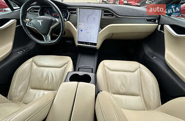 Лифтбек Tesla Model S 2016 в 
