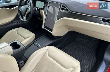 Лифтбек Tesla Model S 2016 в 