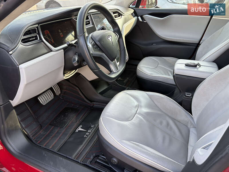 Лифтбек Tesla Model S 2014 в Одессе