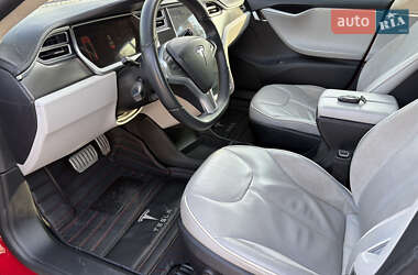 Лифтбек Tesla Model S 2014 в 