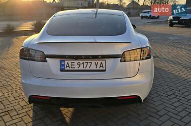 Лифтбек Tesla Model S 2024 в 