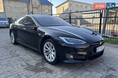 Ліфтбек Tesla Model S 2017 в Чернівцях