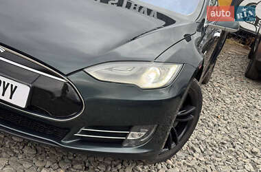 Лифтбек Tesla Model S 2014 в Стрые