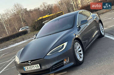 Лифтбек Tesla Model S 2017 в Киеве