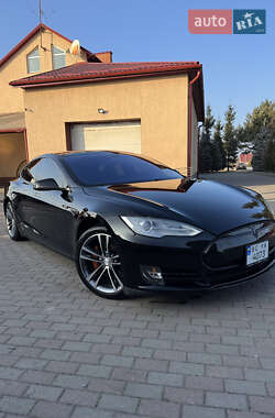 Лифтбек Tesla Model S 2013 в Львове