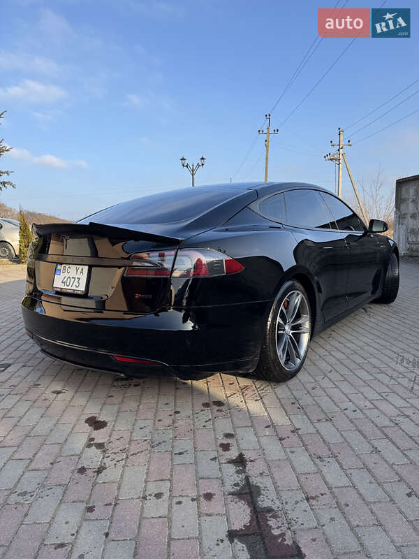 Лифтбек Tesla Model S 2013 в Львове