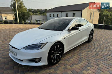 Лифтбек Tesla Model S 2019 в Киеве