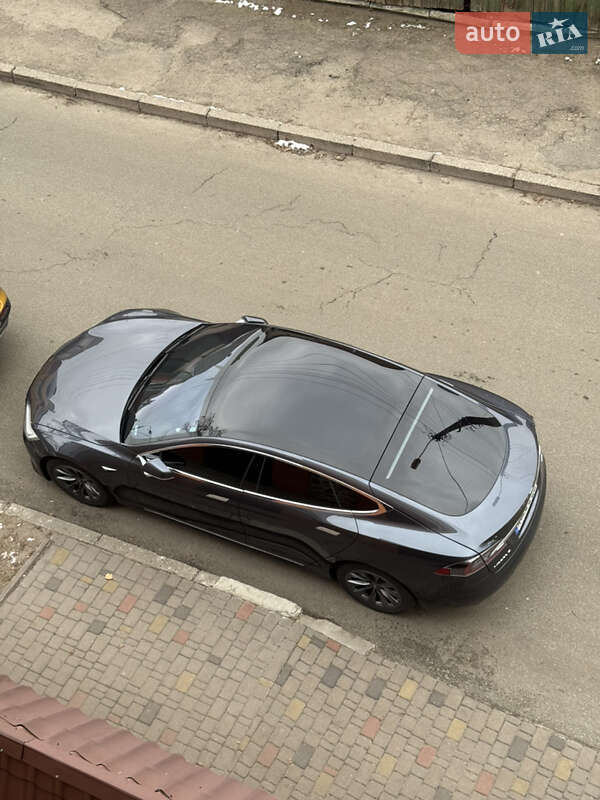 Лифтбек Tesla Model S 2019 в Киеве