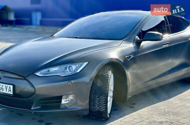 Лифтбек Tesla Model S 2014 в Виннице